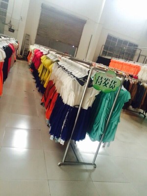 沈陽健勛服裝批發貿易商行 秋冬裝大量到貨，火爆熱批中